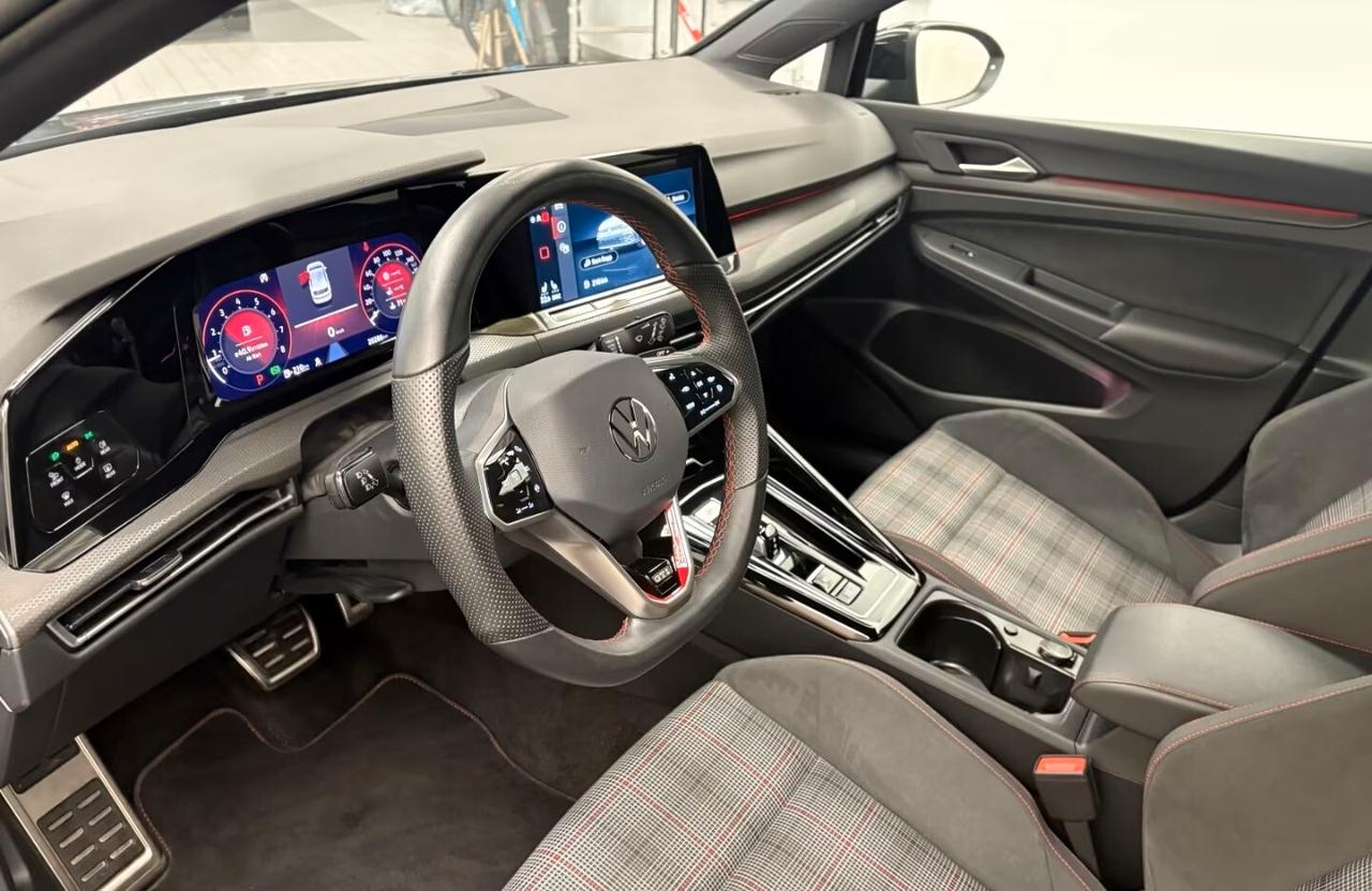 Volkswagen Golf GTI 2.0 TSI DSG led navi