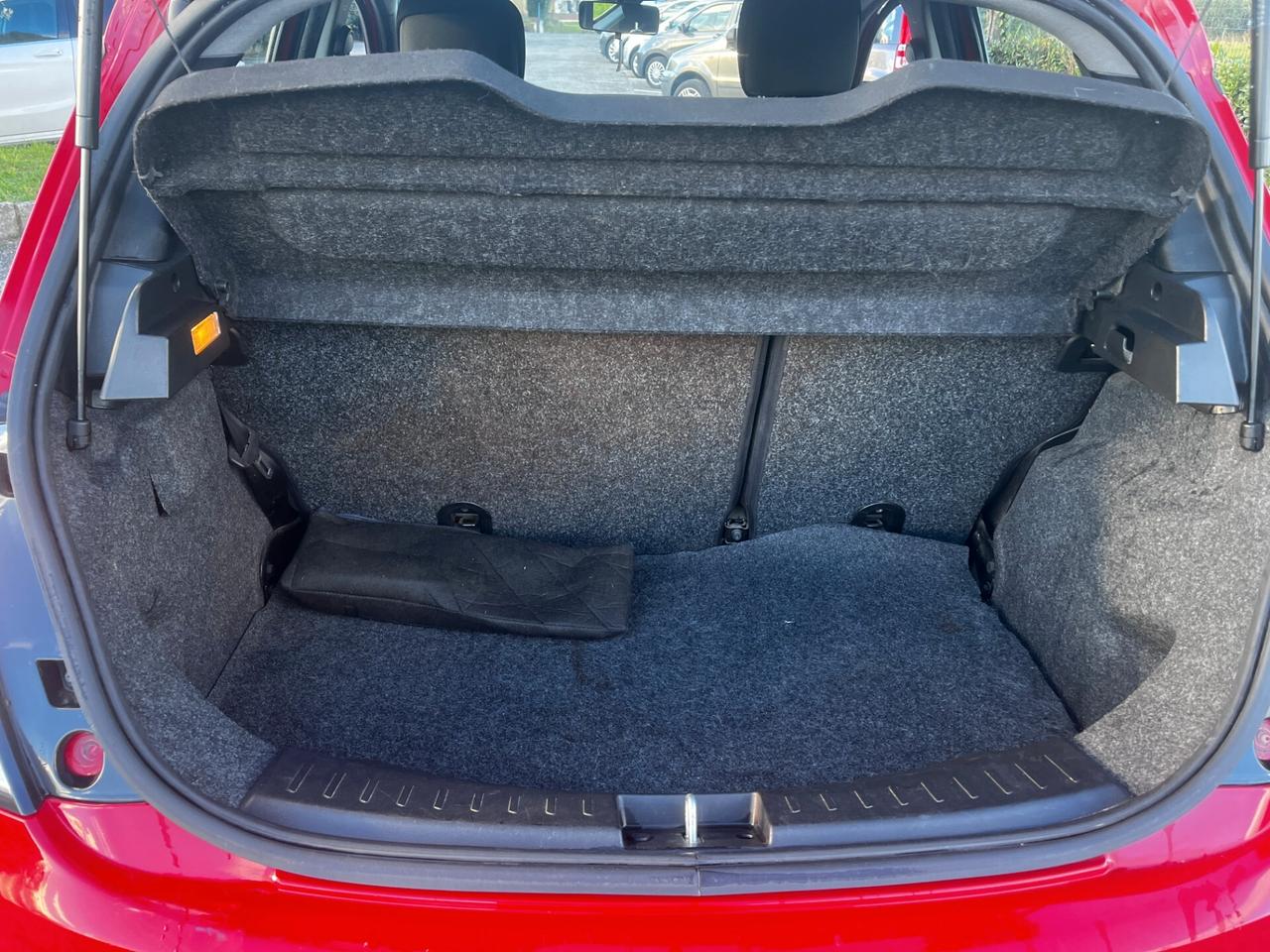 Lancia Ypsilon 1.2 69 CV 5 porte GPL Ecochic Silver