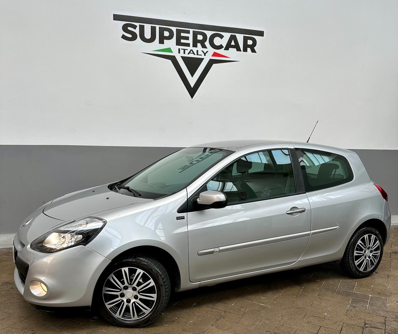 Renault Clio 1.2 Benz, Euro 5A, pari al nuovo e uni propriet