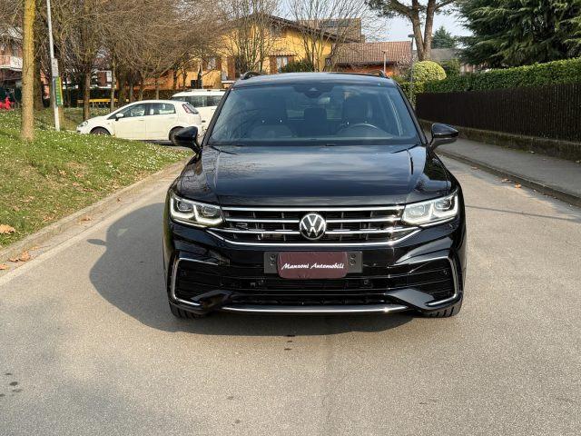 VOLKSWAGEN Tiguan 2.0 TDI 150 CV SCR DSG R-Line UNICO PROPRIETARIO