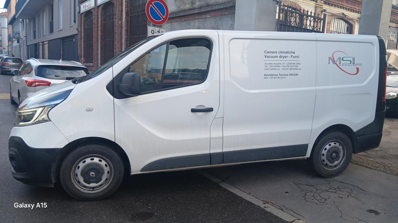 Renault Trafic T27 2.0 dCi 120CV PASSO LUNGO