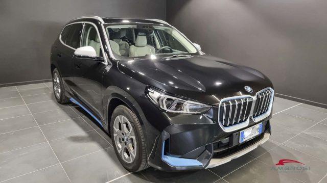 BMW iX1 xDrive30 xLine Comfort Travel package