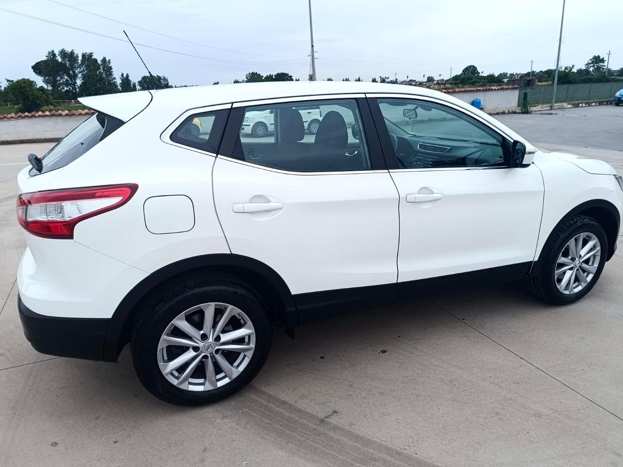 Nissan Qashqai 1.5 dCi N-Vision