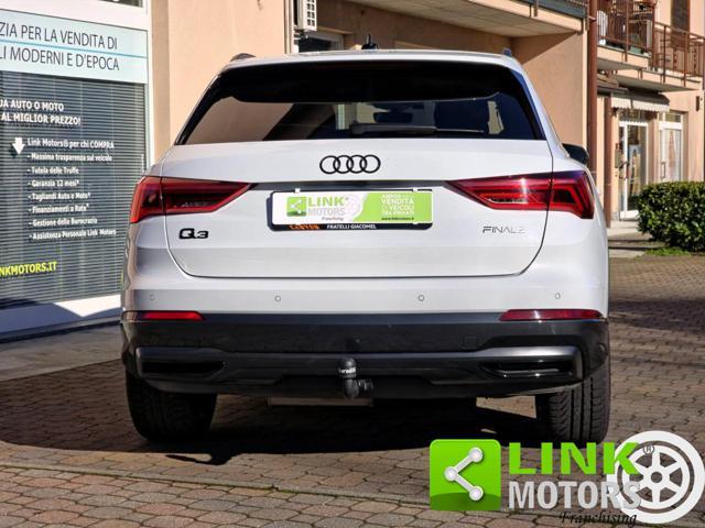 AUDI Q3 35 TDI S tronic Identity Black Business Advantage