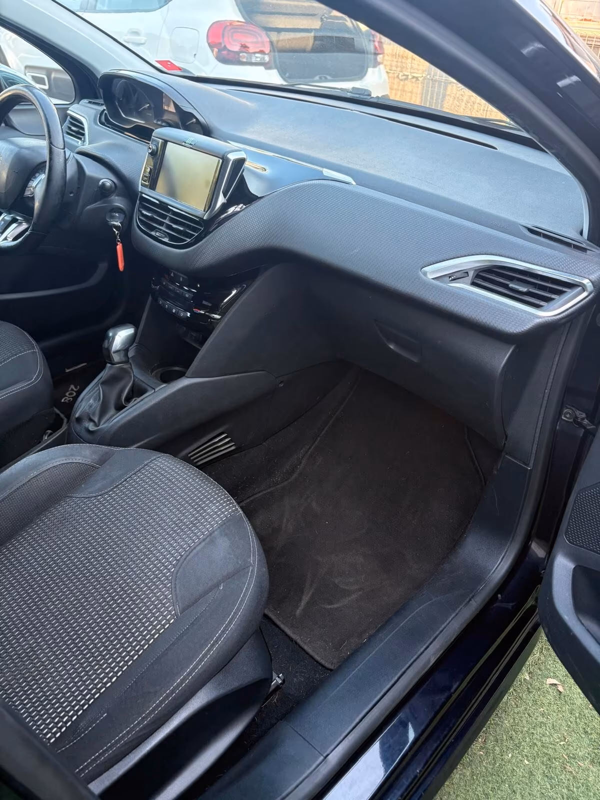 Peugeot 208 BlueHDi 102 CV 5 porte Allure