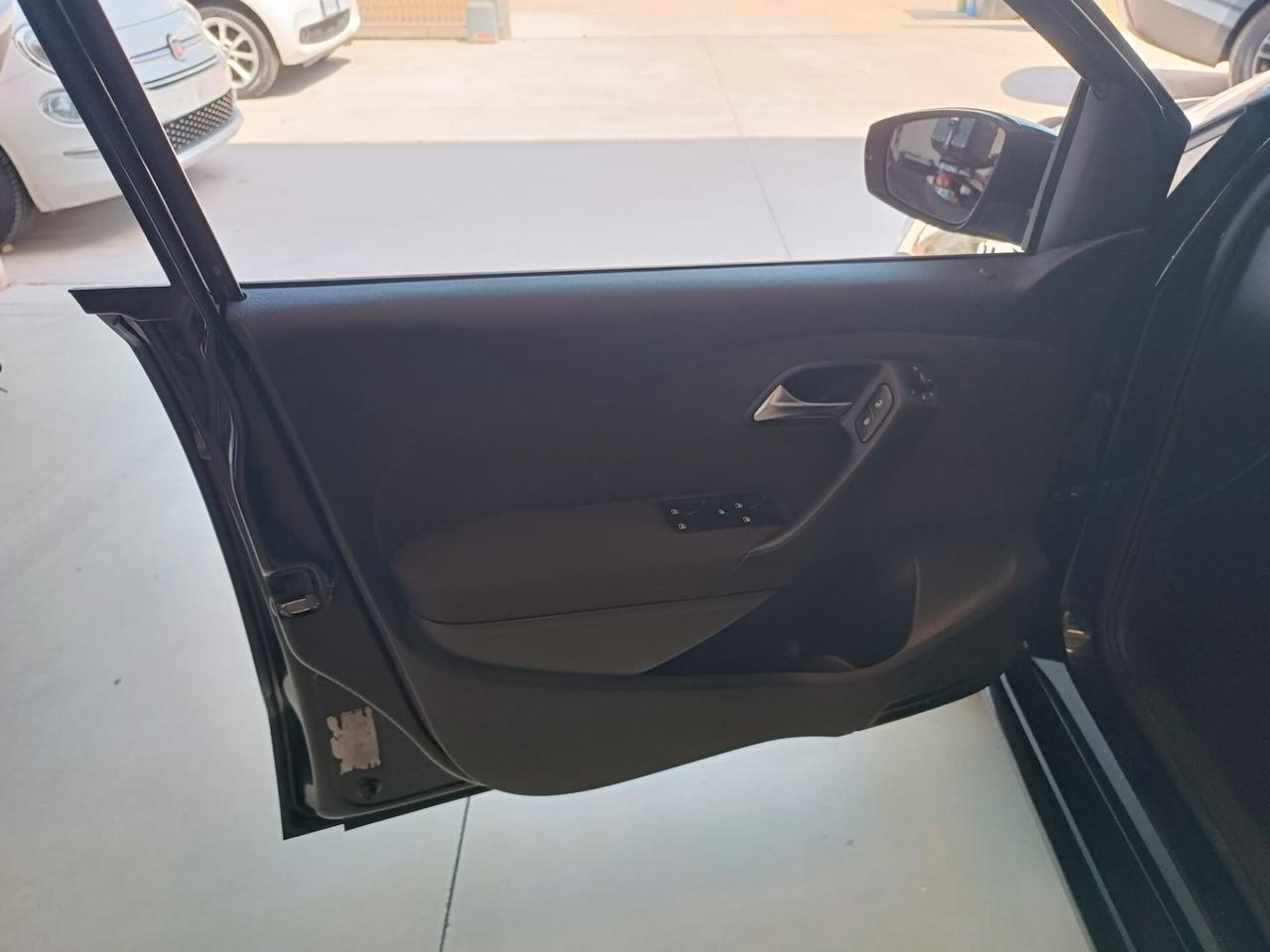 Volkswagen Polo 1.4 DSG 5 porte Highline