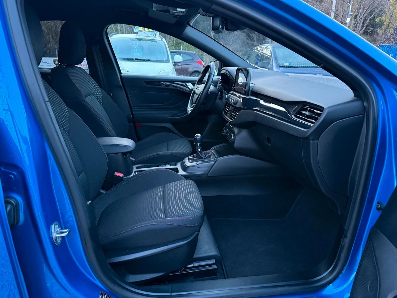 Ford Focus 1.0 EcoBoost Hybrid 125 CV 5p. ST-Line