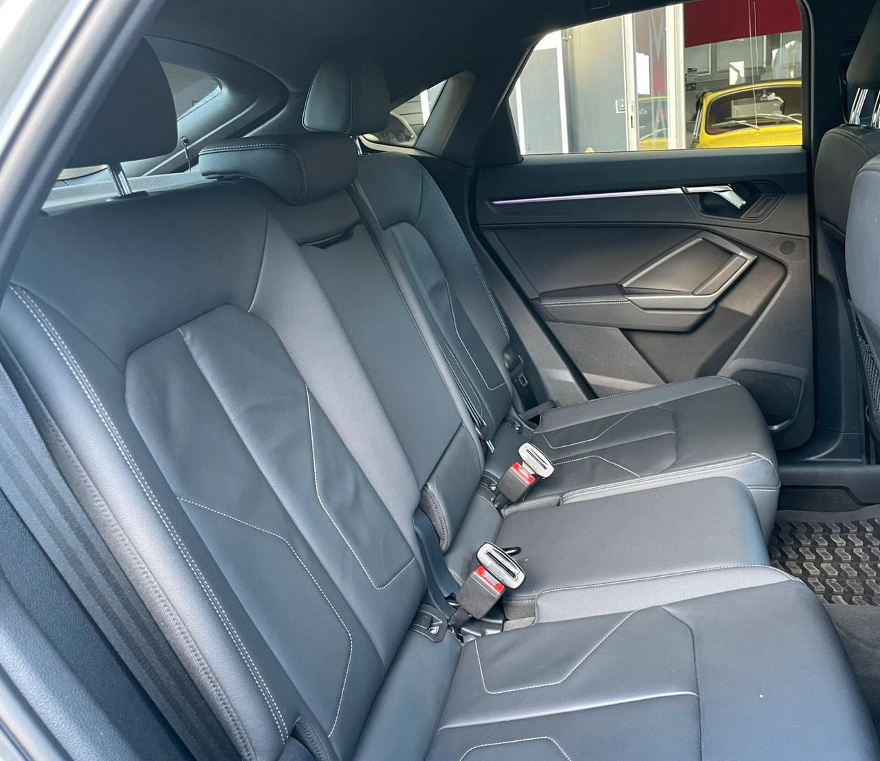 Audi Q3 40 TDI SPB S-line quattro Identity Black