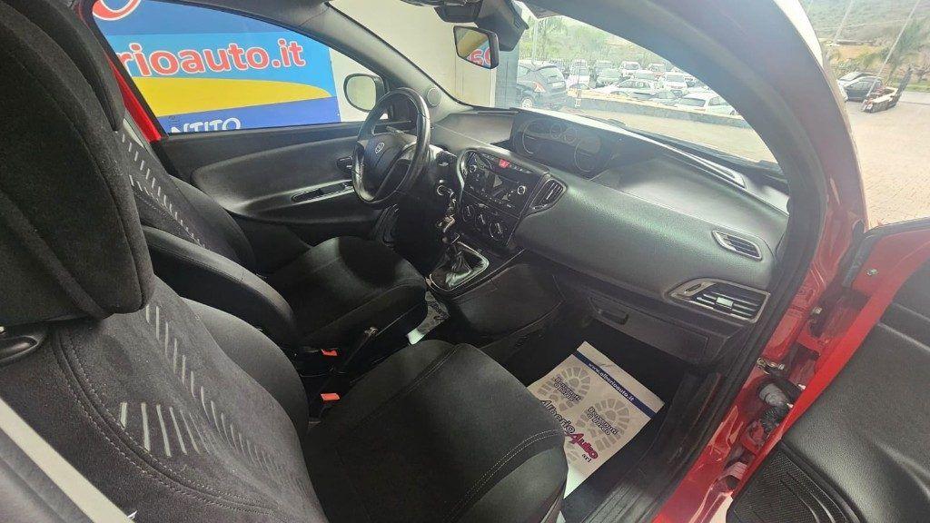 Lancia Ypsilon 1.2 69 CV 5 porte Gold