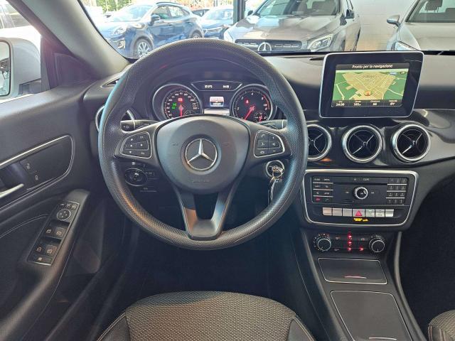 Mercedes-Benz CLA 200 2017 Premium AUTOMATICO 136CV