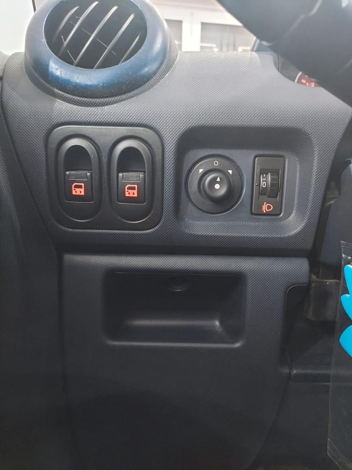 Peugeot 1007 1.6 Sporty 2Tronic