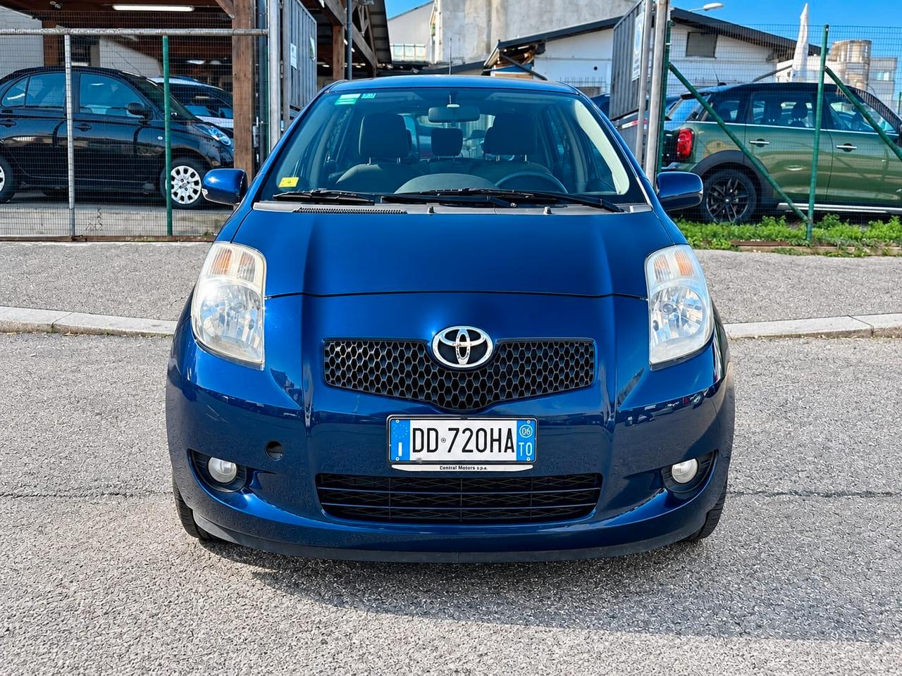 Toyota Yaris 1.0 5 porte Sol