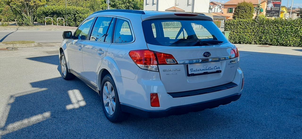 SUBARU OUTBACK 2.5i Bi-Fuel Trend