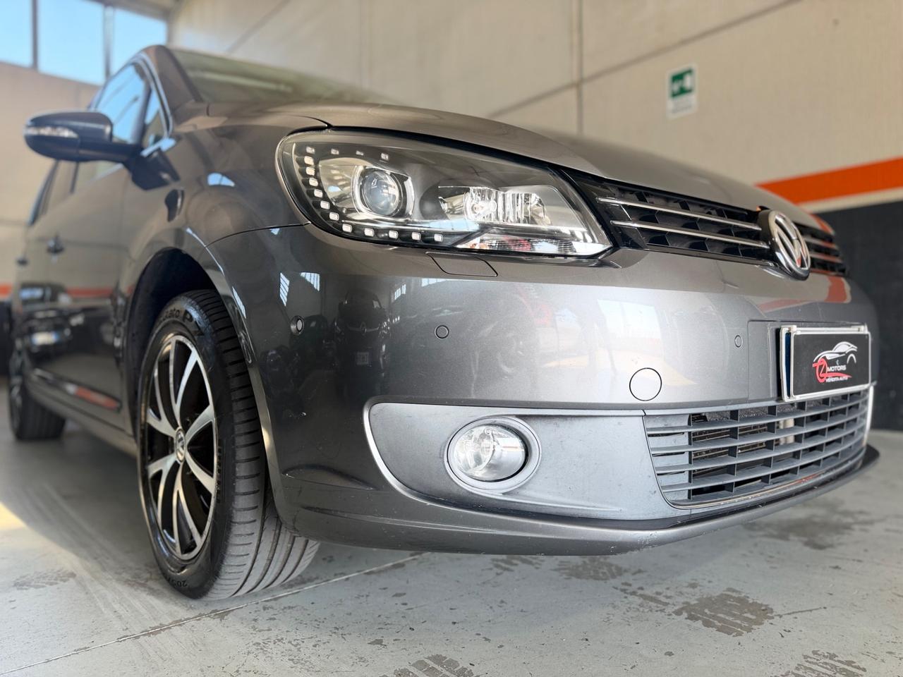 Volkswagen Touran 1.6 TDI Trendline NEOPATENTATI