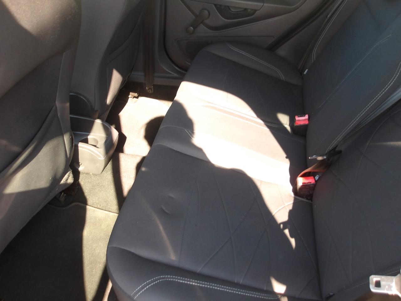 FORD FIESTA 1.2 BENZ-GARANZIA FULL-2015