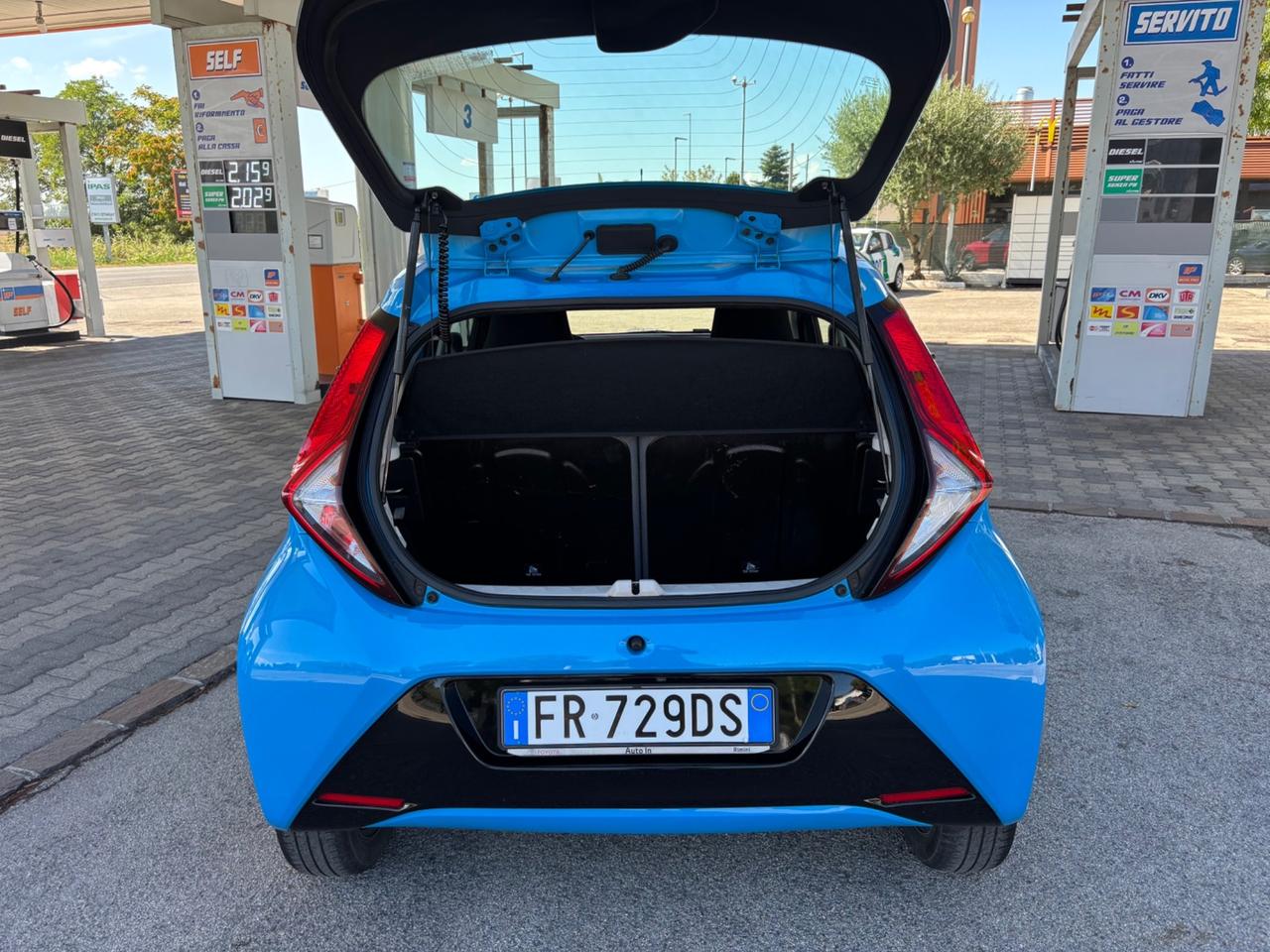 Toyota Aygo 1.0 VVT-i 72 CV 5 porte x-cool MMT
