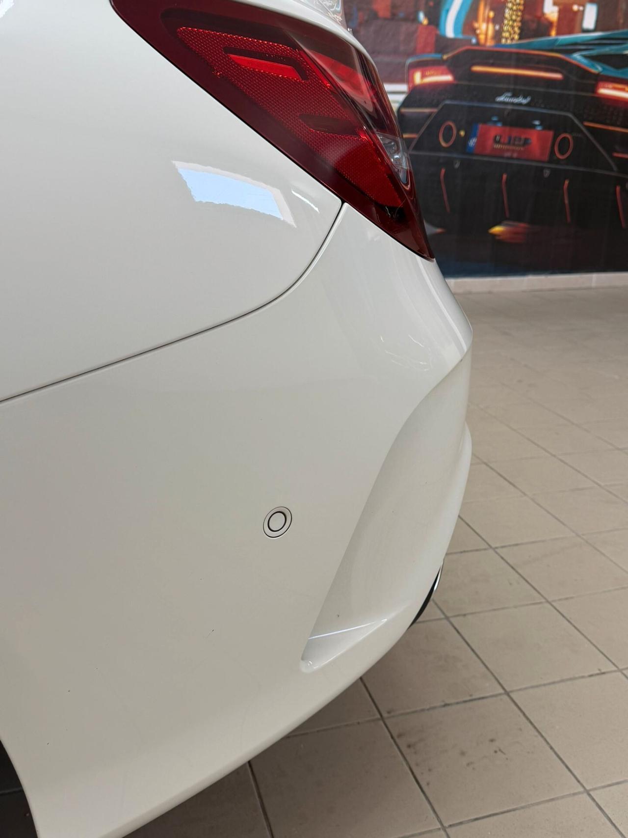 Mercedes-benz CLA 200 d 4Matic Automatic Business