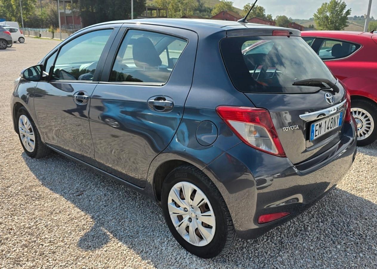 Toyota Yaris 1.0 5 porte Active