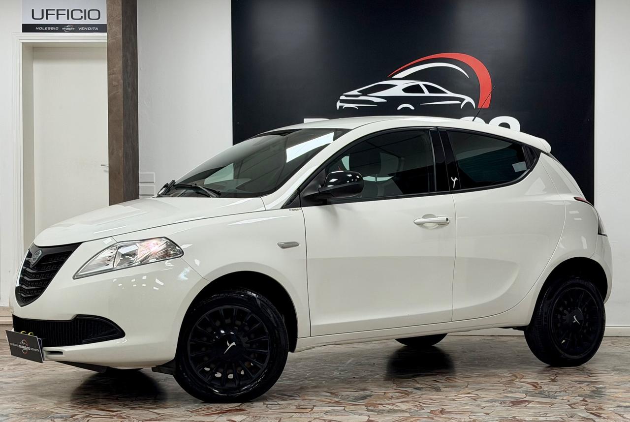 Lancia Ypsilon 0.9 TwinAir 85 CV 5 porte Metano Ecochic Elle