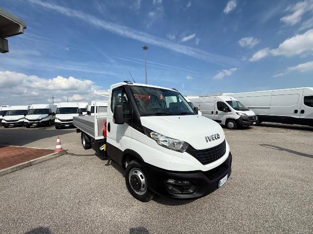 IVECO DAILY 35C14 CASSONE CON GRU