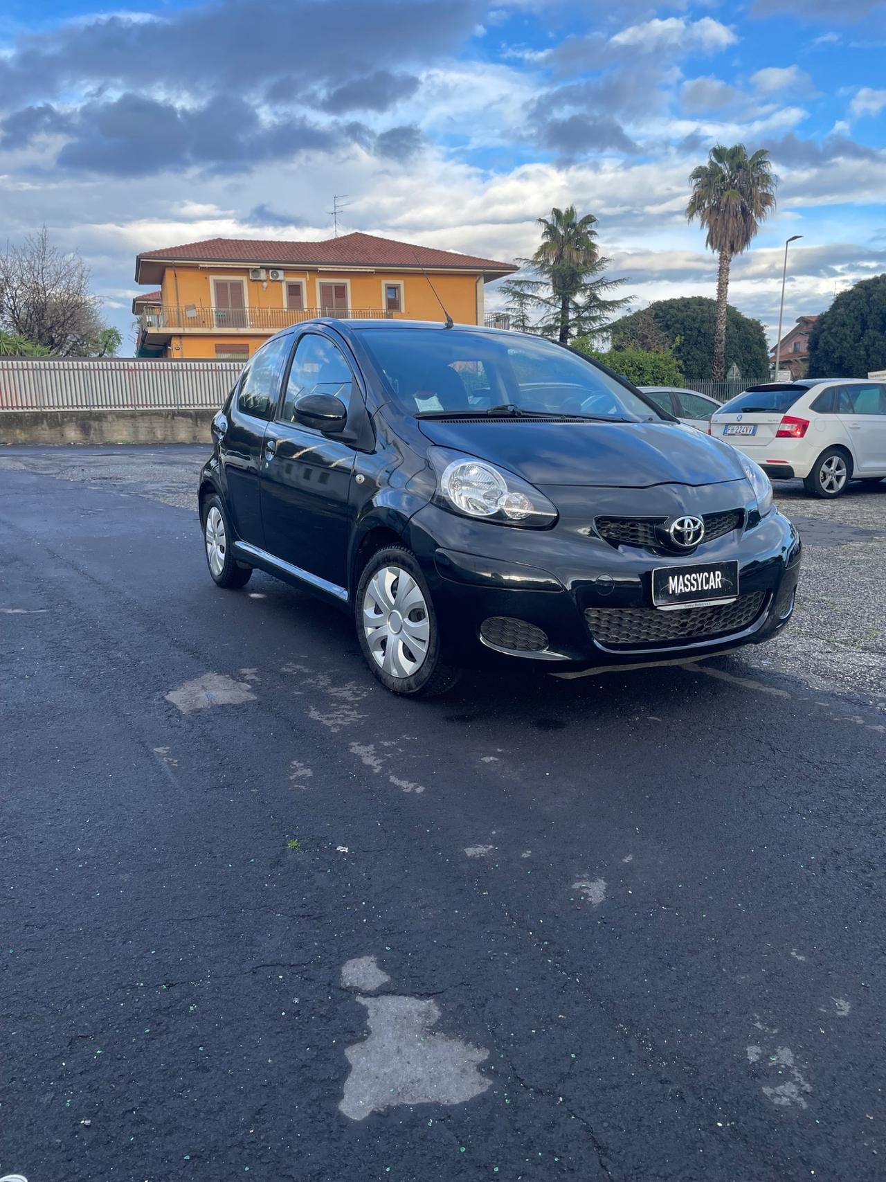 Toyota Aygo 1.0 12V VVT-i 5 porte Lounge Connect MMT