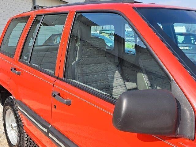 Jeep Grand Cherokee ZJ 4.0 L6 4X4 -ASI TARGA ORO