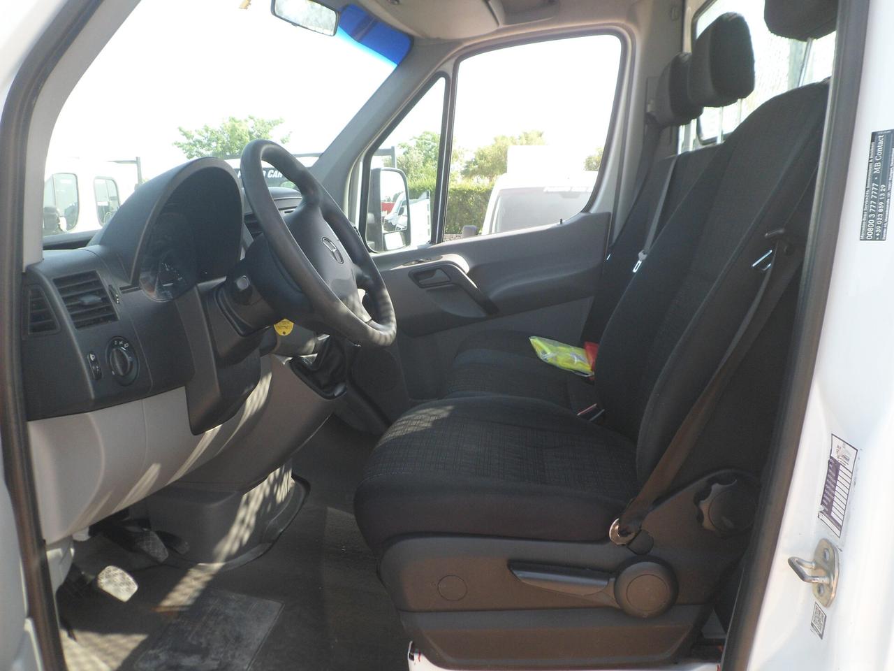 Mercedes-benz Sprinter cassone fisso con pedana