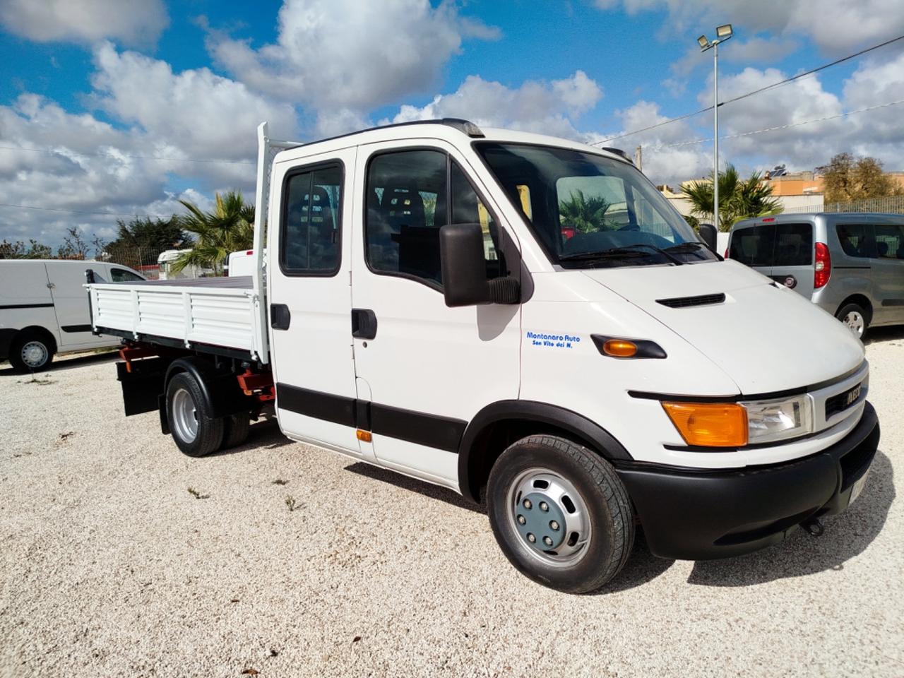 Iveco Daily 35C10 DOPPIA CABINA CON RIBALTABILE TRILATERALE