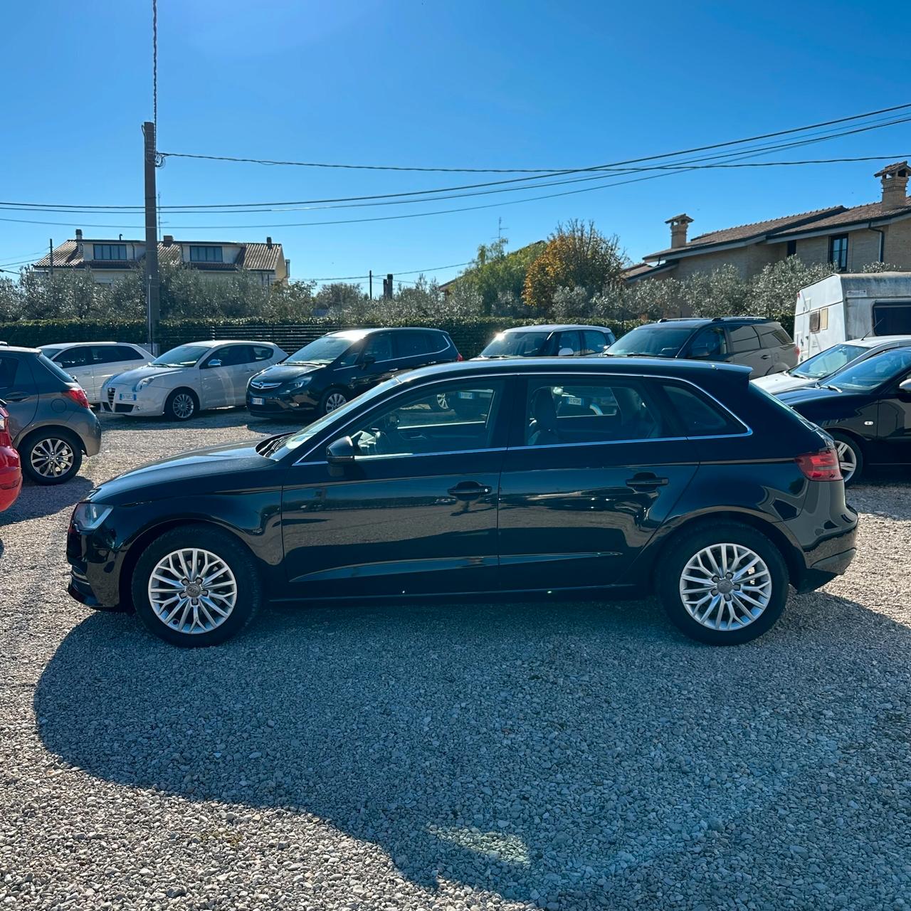 Audi A3 SPB 1.6 TDI clean diesel S tronic Attraction