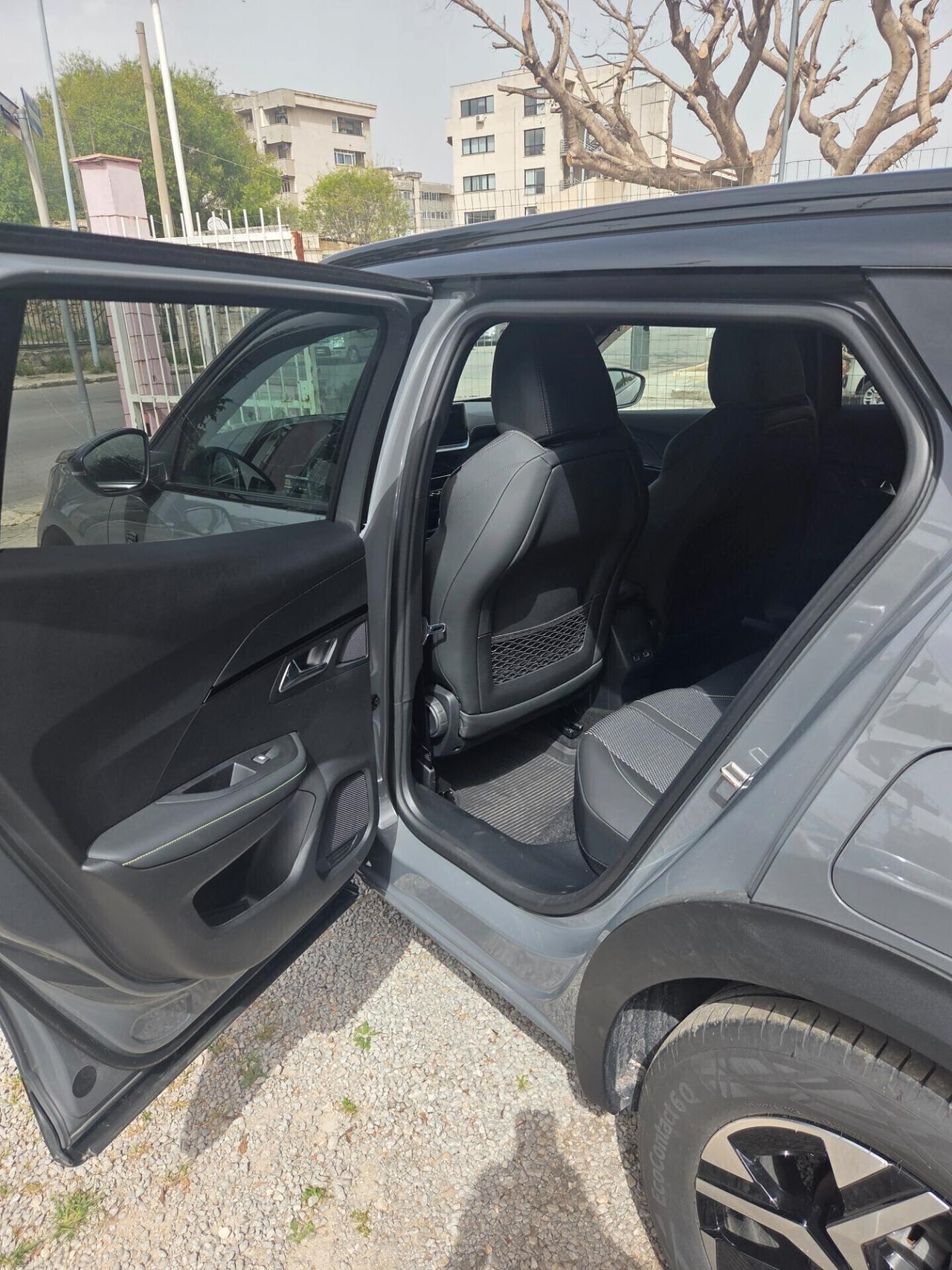 Peugeot 2008 Hybrid 145 e-DCS6 GT Exclusive