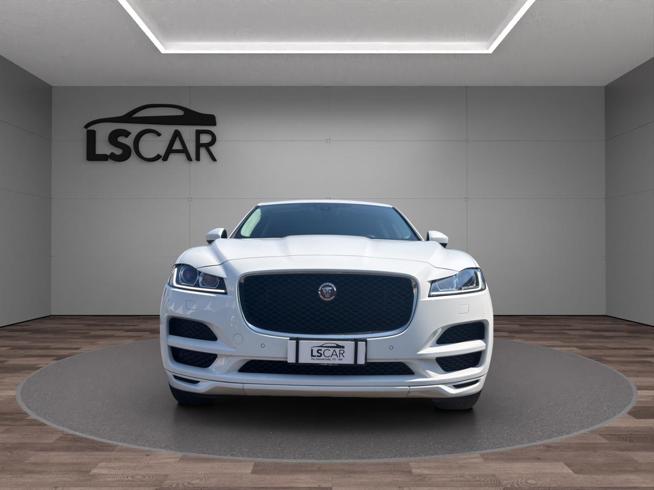 Jaguar F-Pace 2.0d i4 Pure 180cv - Promo finanziamento - Automatica