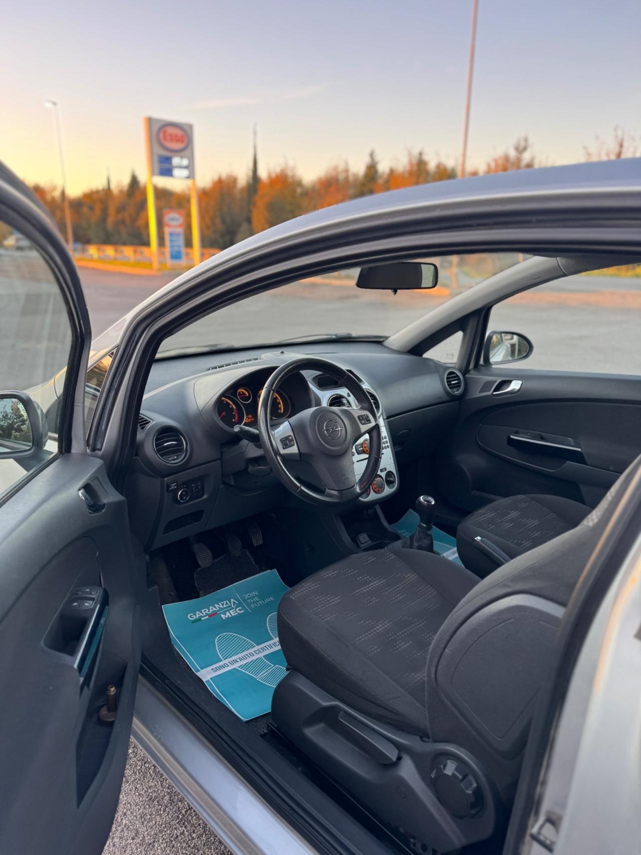 Opel Corsa 1.2 85CV 3 porte GPL-TECH Club