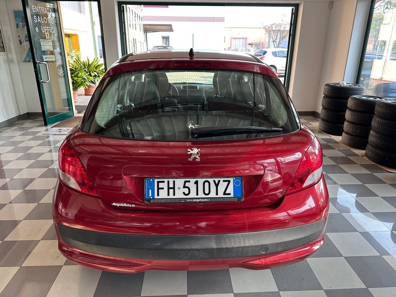 Peugeot 207 1.4 VTi 95CV 5p. Neopatentati