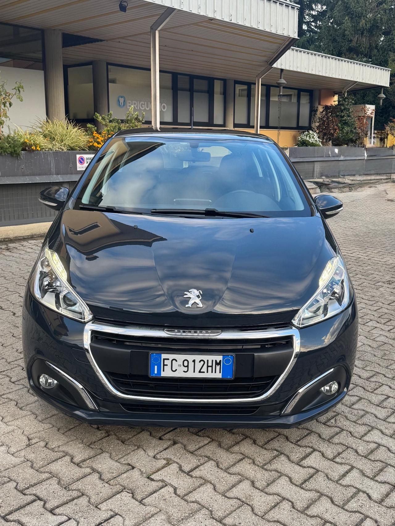Peugeot 208 BlueHDi 75 5 porte Allure