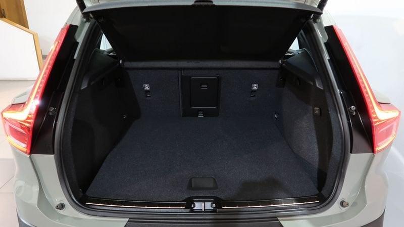 Volvo XC40 Recharge T5 Plug-in Hybrid Recharge Plus Bright