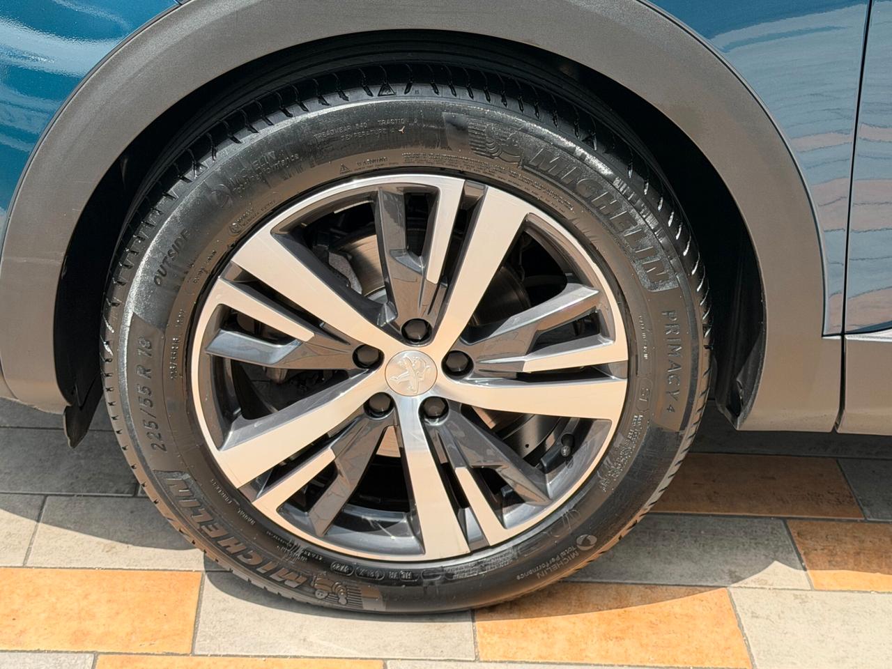 Peugeot 3008 1.5 BLUEHDI 130 cv. ALLURE PACK (Nav)