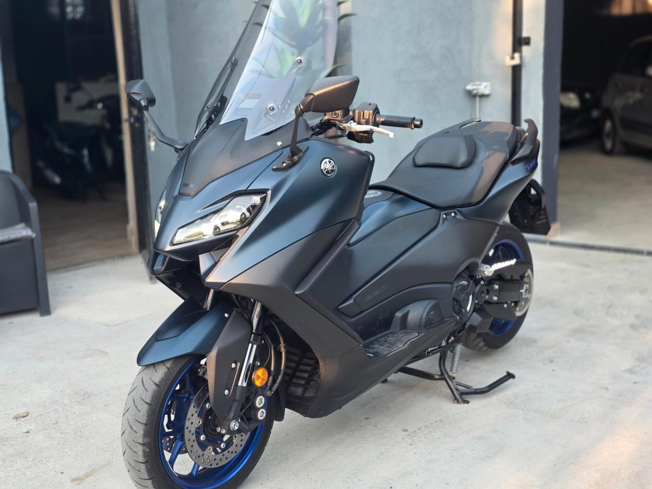 Yamaha T Max 560 Blue