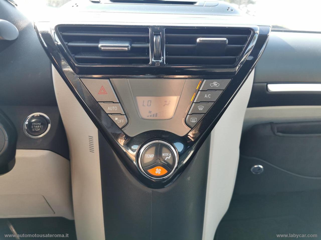 TOYOTA iQ 1.3 CVT Style RATE AUTO MOTO SCOOTER