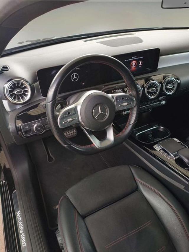MERCEDES-BENZ A 220 Automatic Premium