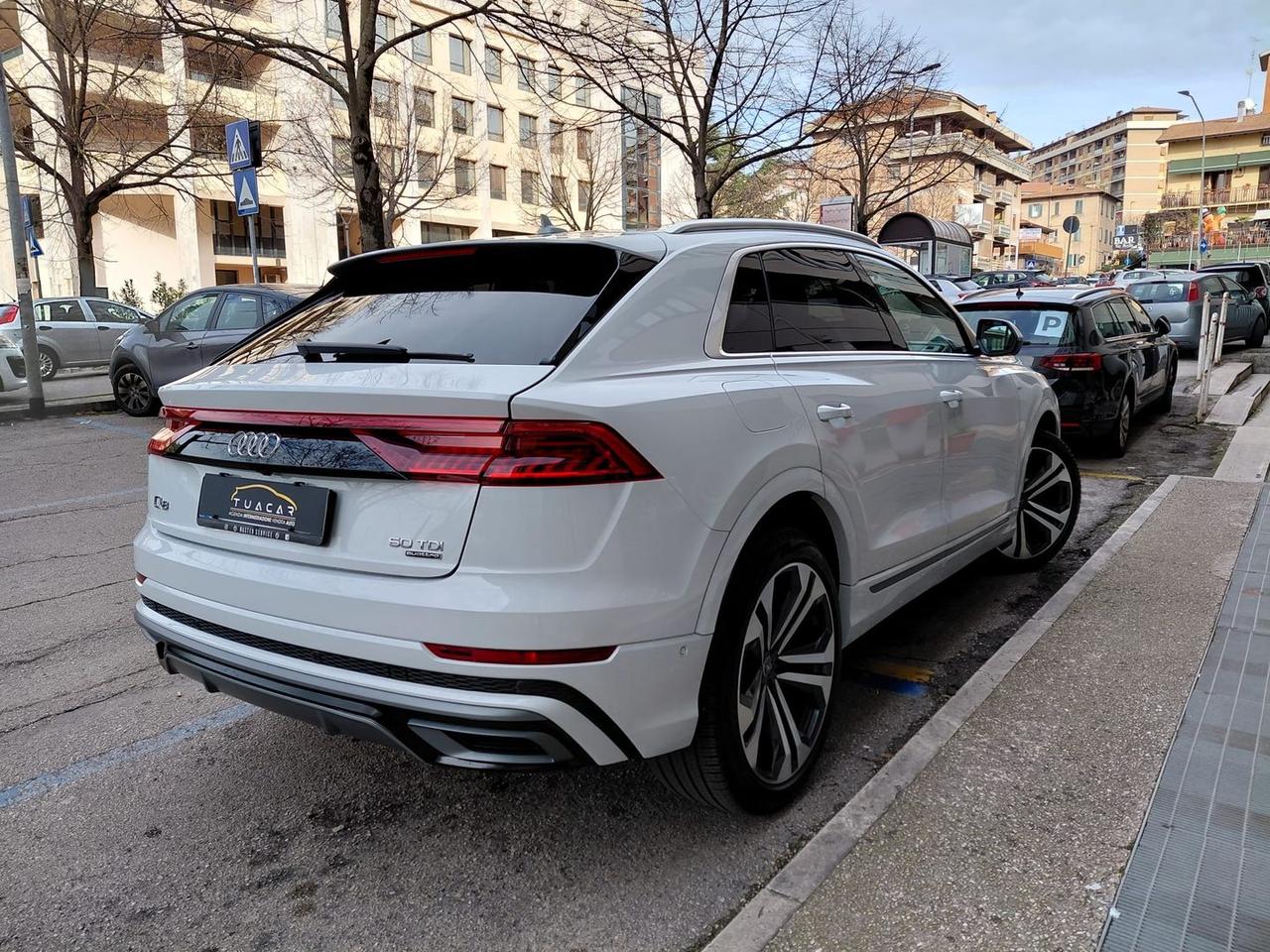 Audi Q8 Sport 3.0 50 TDI MHEV #8399