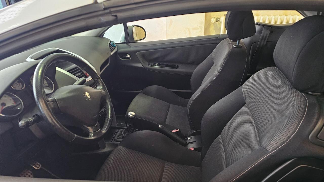 Peugeot 207 1.6 VTi 120CV CC Tecno