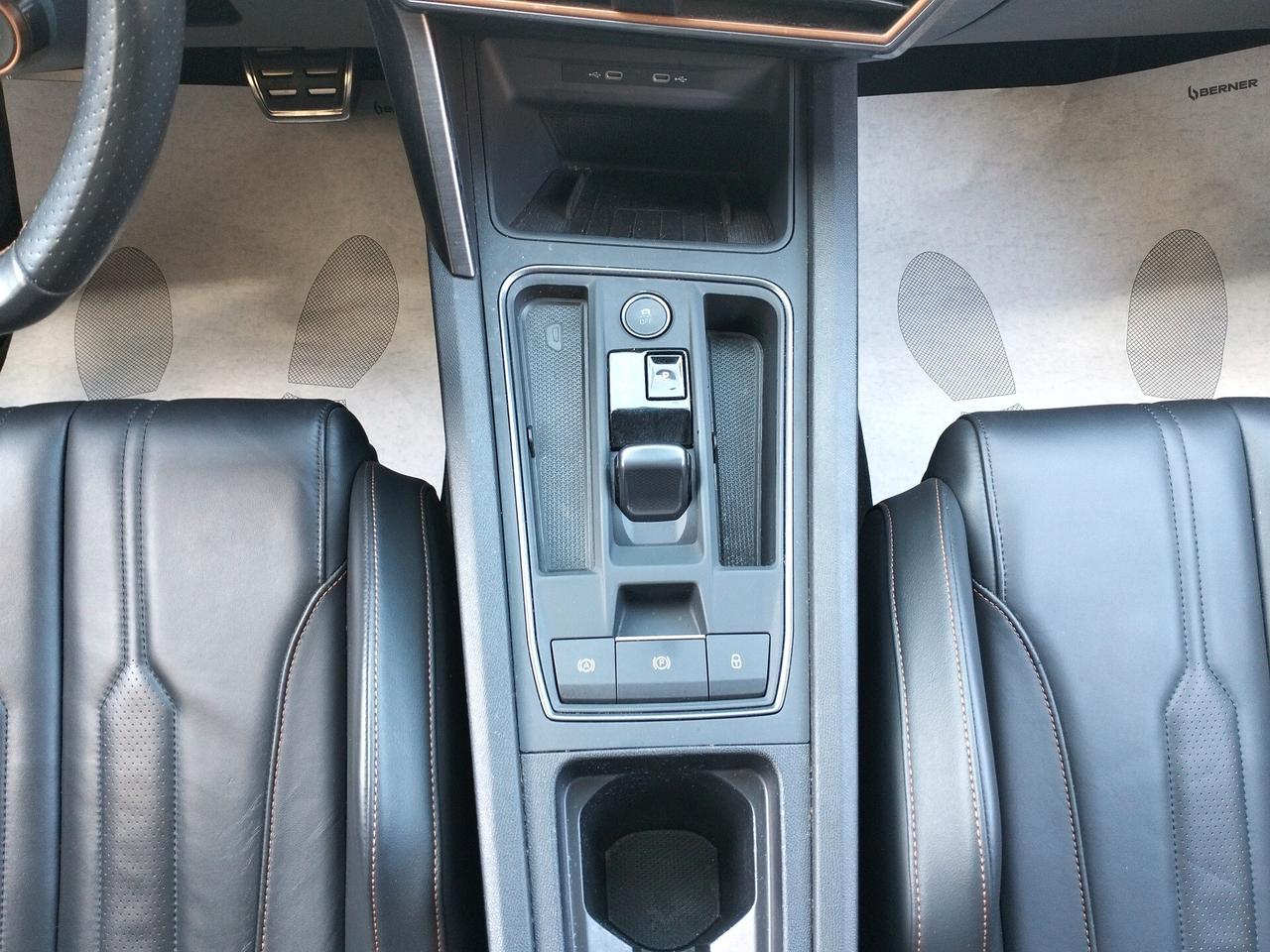 CUPRA LEON 2022 2.0 tsi VZ Carbon 300cv dsg