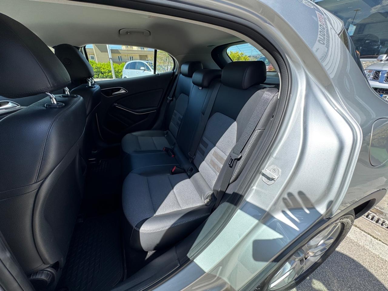 Mercedes-benz GLA 220 CDI Automatic 4Matic Sport