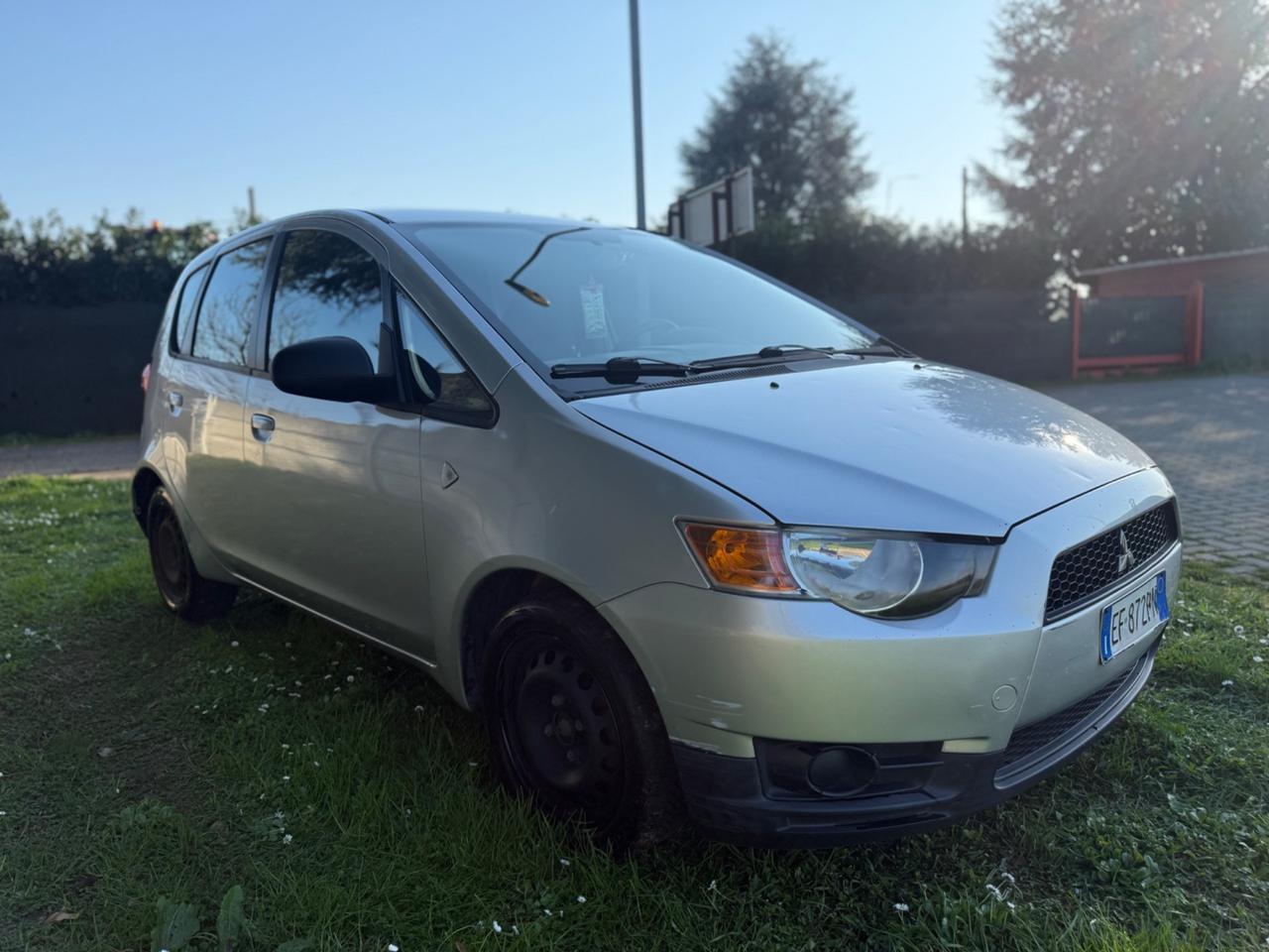 Mitsubishi Colt 1.1 12V 5p. Invite
