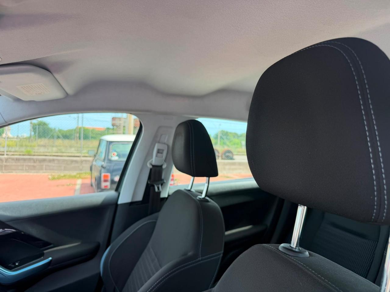 Peugeot 208 1.4 HDi 68 CV 5 porte Business