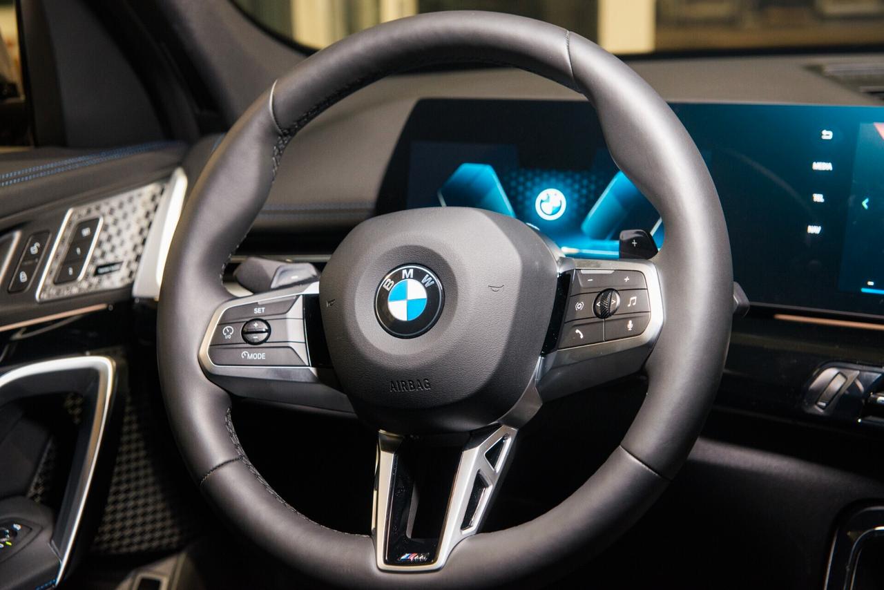 BMW X1 20d MHEV 48V M-SPORT Automatico Virtual Pelle Totale Tetto Panoramico ed elettrico Cerchi da 18 . AUTO - DIREZIONALE BMW -