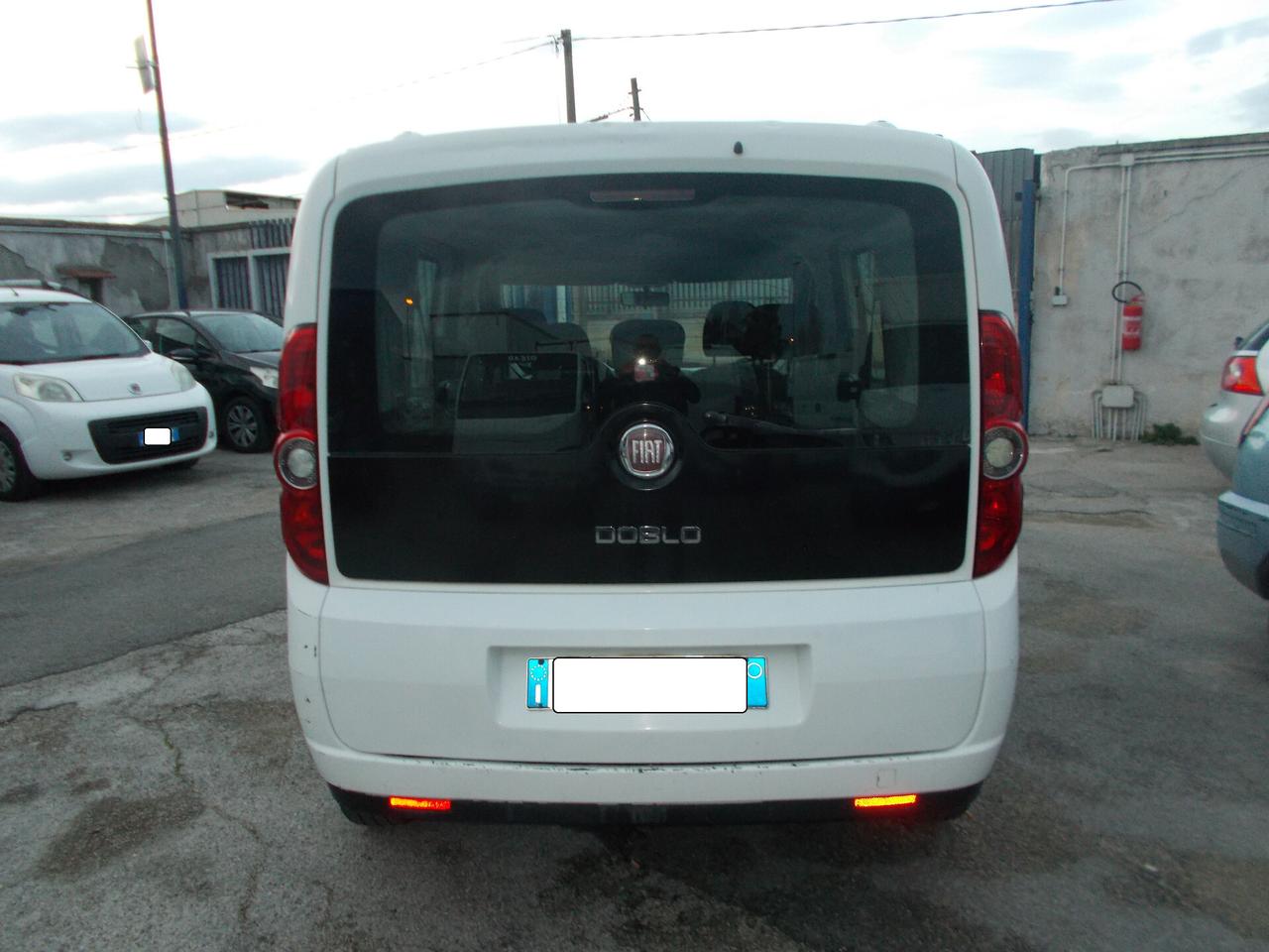 Iveco fiat doblo anno 2011 5 posti euro.5