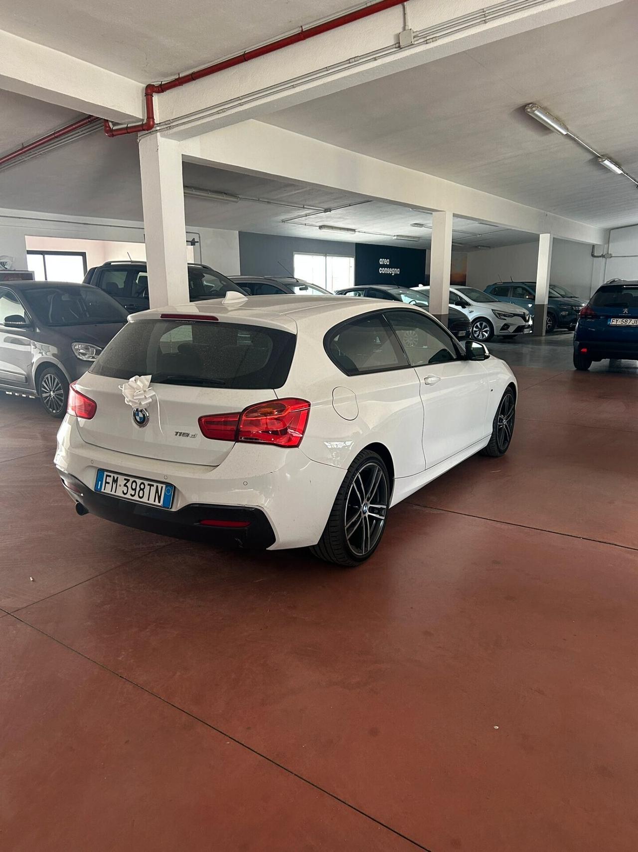 Bmw 118 118d 3p. Urban