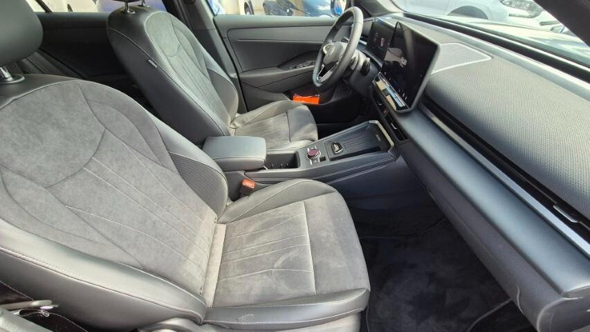 Volkswagen T-Roc 1.5 eTSI ACT 150 CV DSG Style - KM0 2026