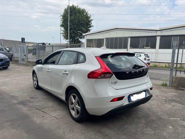 VOLVO V40 D2 Geartronic Business